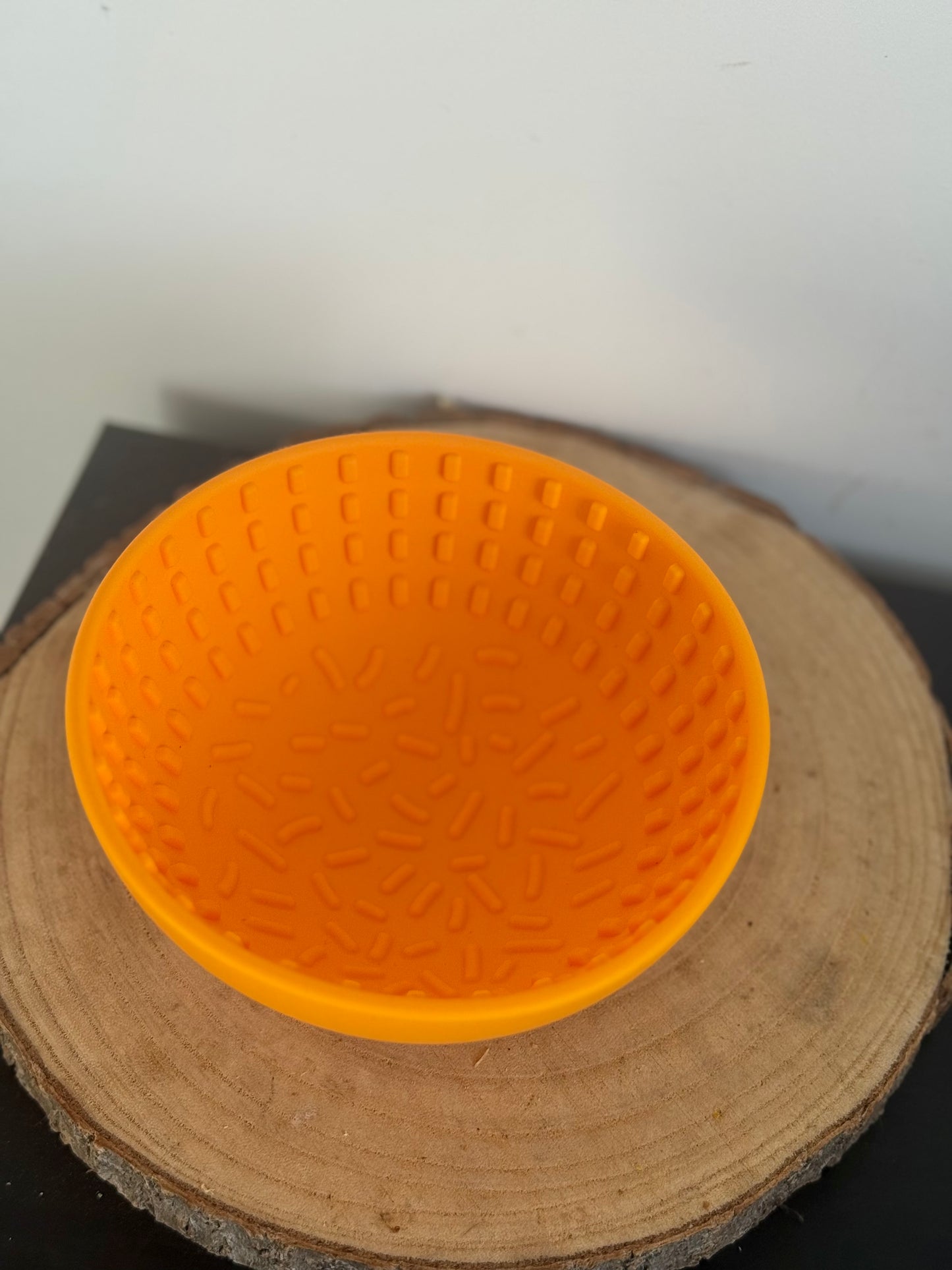 Orange wiggler bowl