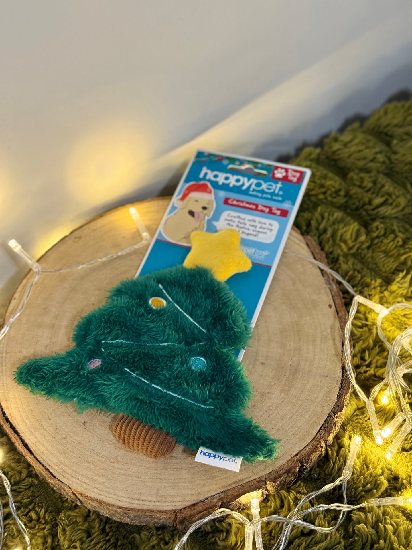 Crinkly christmas tree