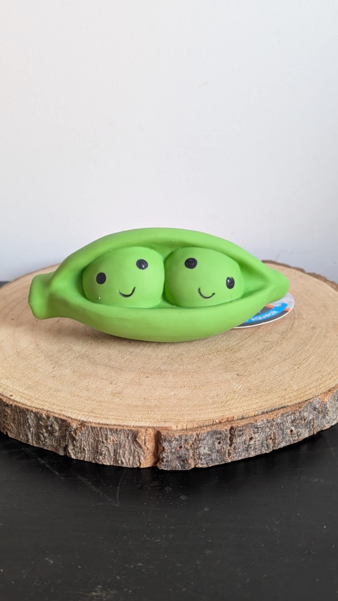 Petface foodie faces latex toy - Peas in a pod