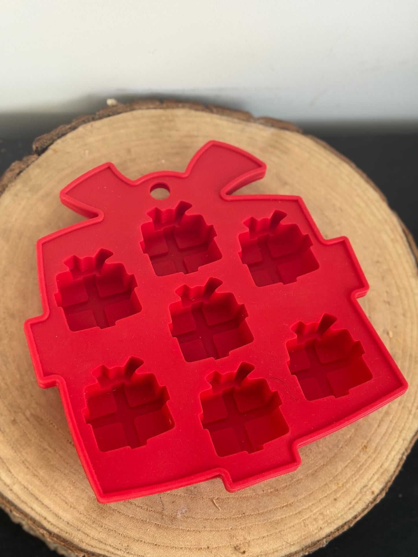 Present mould
