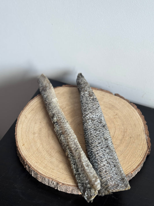 Salmon skin roll