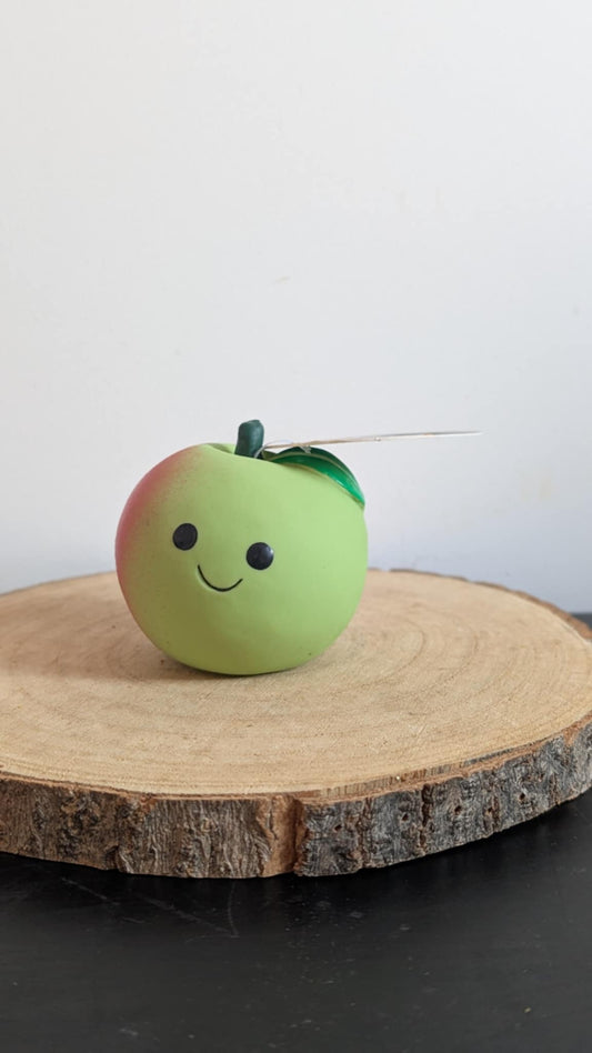 Petface foodie faces latex toy - Apple